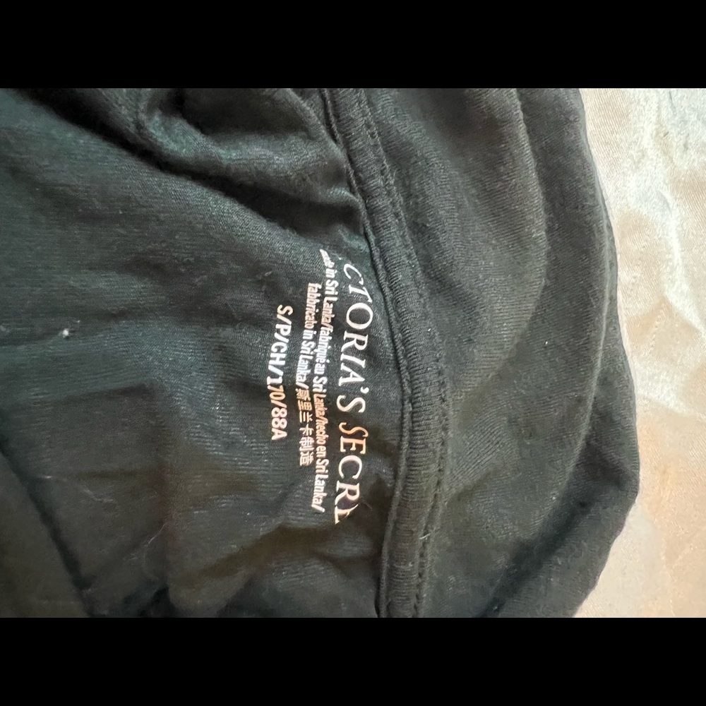 VS PJ set - Picture 3 of 4